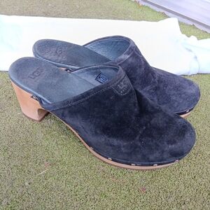 UGG Australia Women's Abbie Slip On Black Suede Mule Clogs Size 7